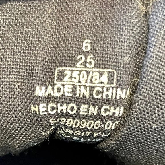 🔥MAKE OFFER🔥Old Navy mid-top Sneakers🔥 - Picture 6 of 6